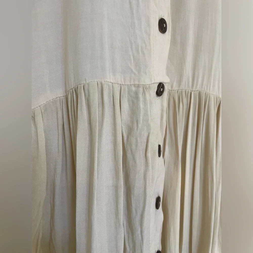 Jen’s Pirate booty flowy peasant top button shirt Cream bell sleeve M/L nwt - Picture 3 of 14